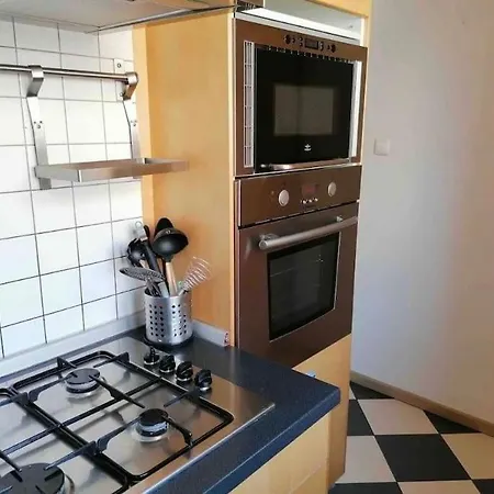 Sunny And Comfortable Double Bedroom Apartament *