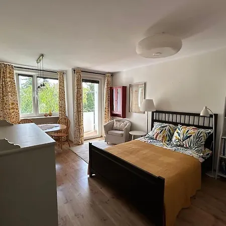 Sunny And Comfortable Double Bedroom Apartament *