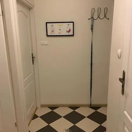 Апартаменты Sunny And Comfortable Double Bedroom Гданьск