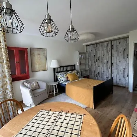 Sunny And Comfortable Double Bedroom Апартаменты Гданьск